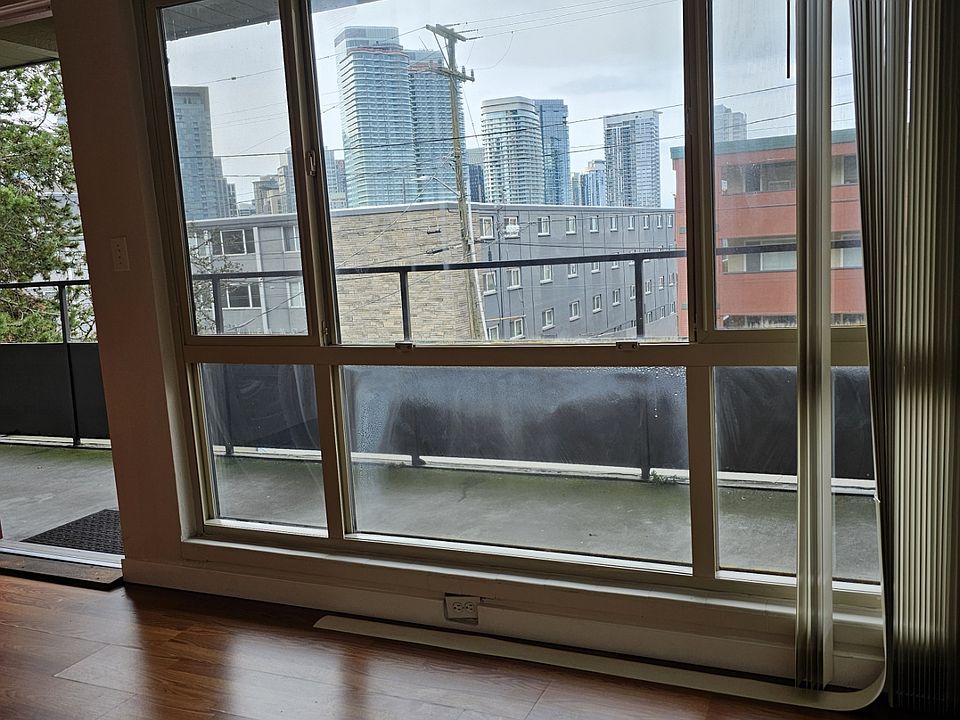 1st image of 224 Bellevue Ave E APT 8