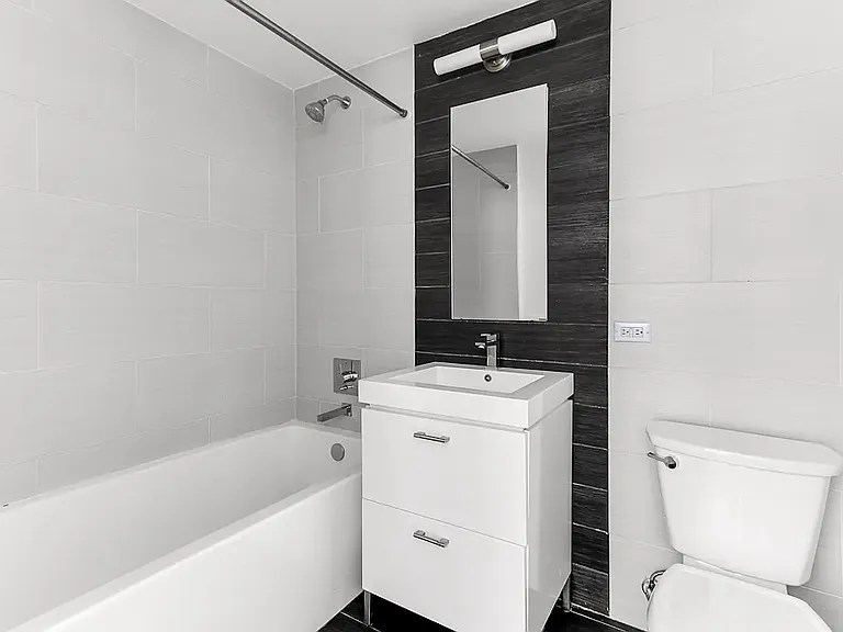 316 Bergen St #703 — Photo 9