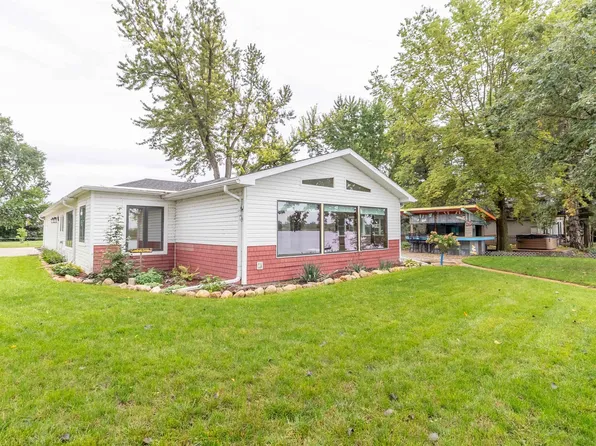 207 Skid Row, Salix, IA 51052