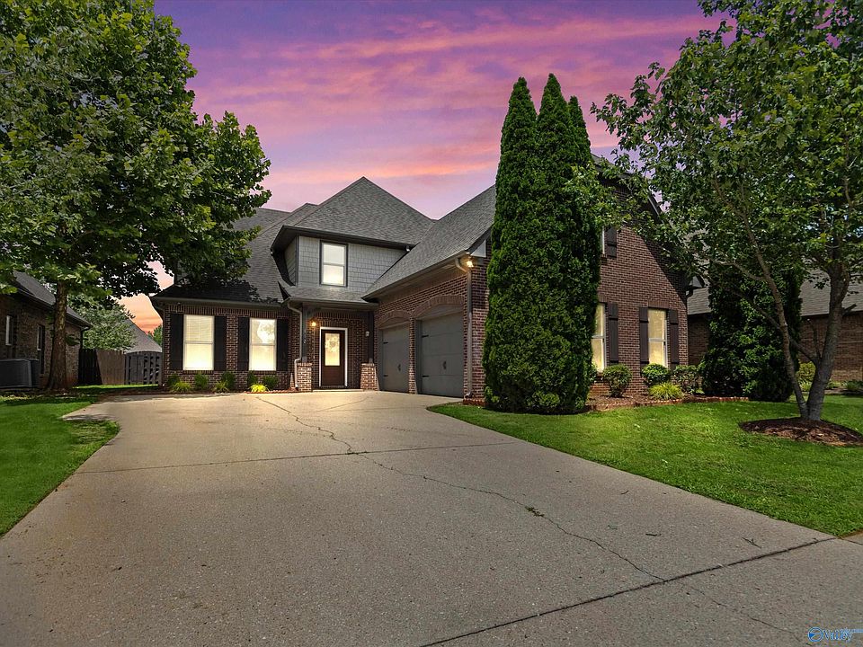 1st image of 112 Rainwood Dr SW