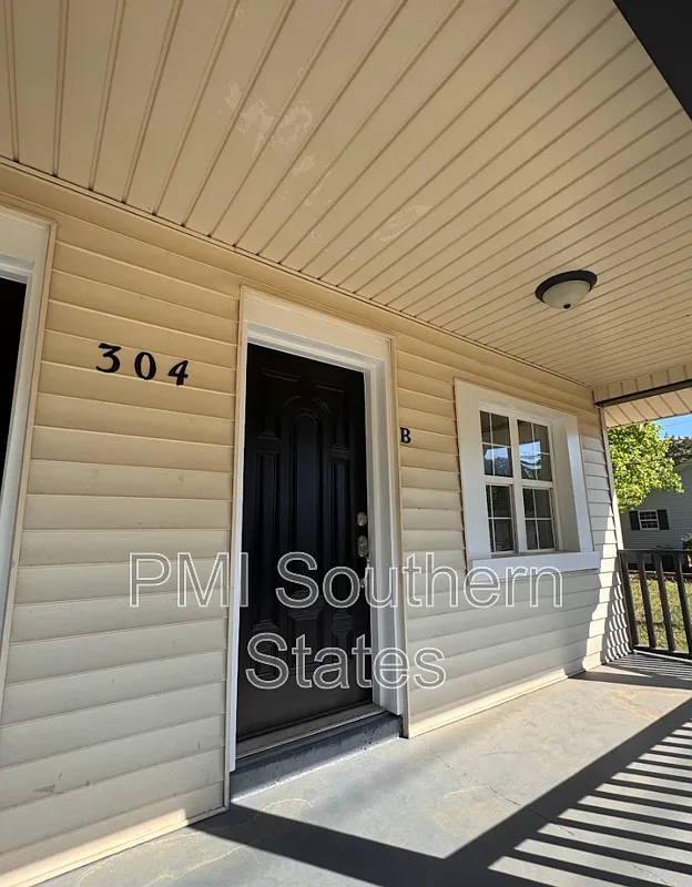 2 bed, 1.0 bath, 756 sqft, $1,000 — Photo 3