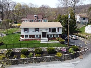 139 Hewitt St, Lake Peekskill, NY 10537