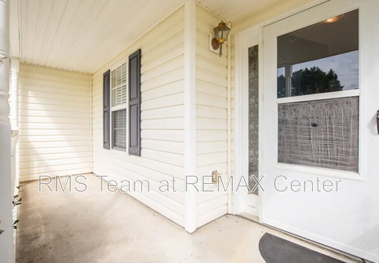 2510 Fort Daniels Dr — Photo 2