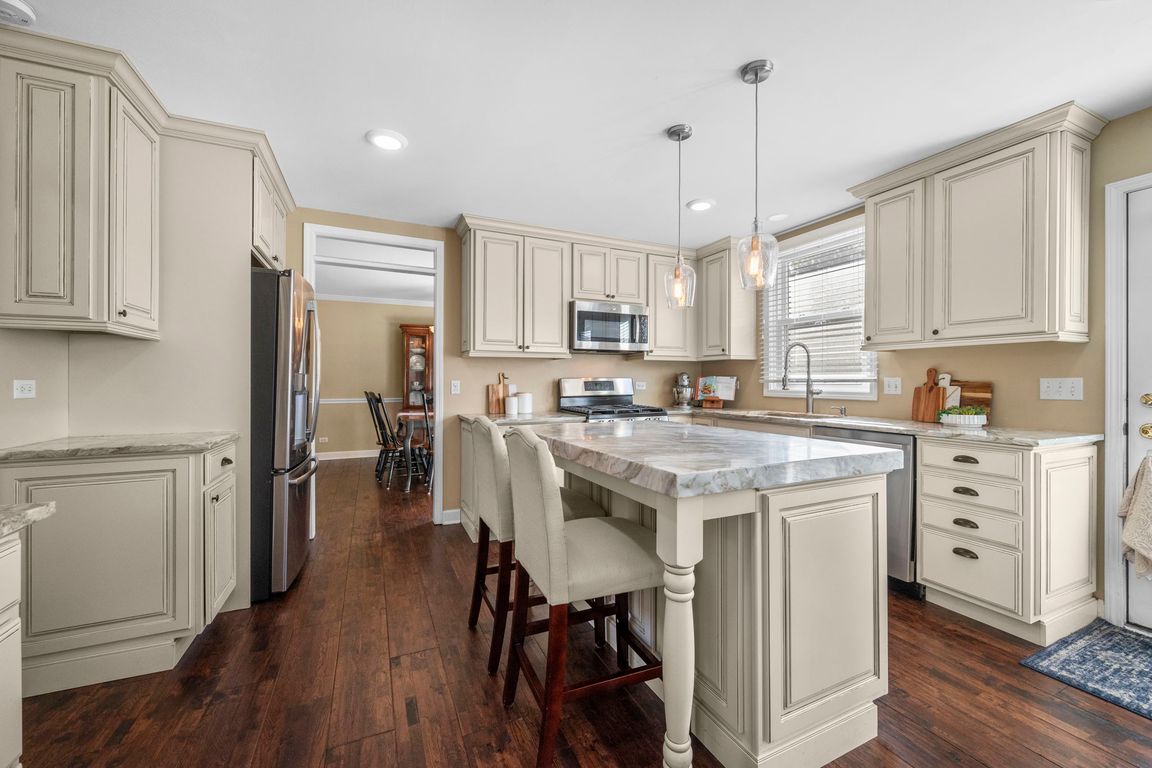 next background image