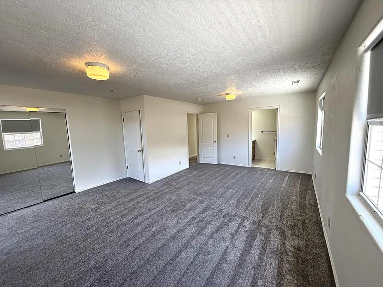 2506 W Grandview Dr — Photo 28