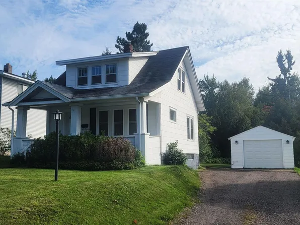 124 E Chisholm St, Duluth, MN 55803
