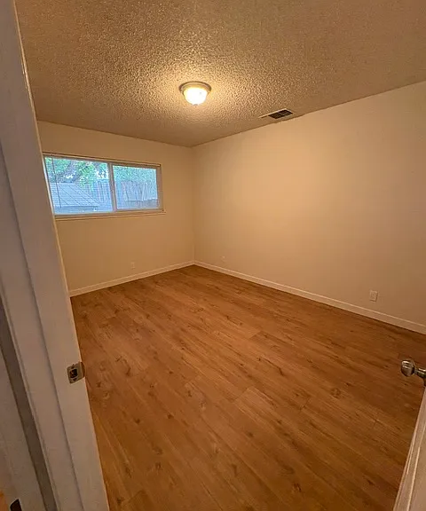 6325 Oakcreek Way — Photo 9