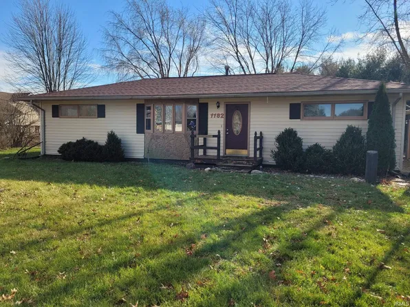 1182 Walkerton Trl, Walkerton, IN 46574