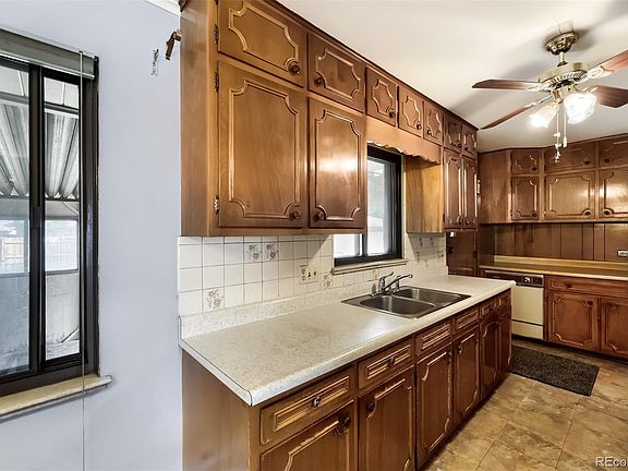5th image of 7520 Wilson Court