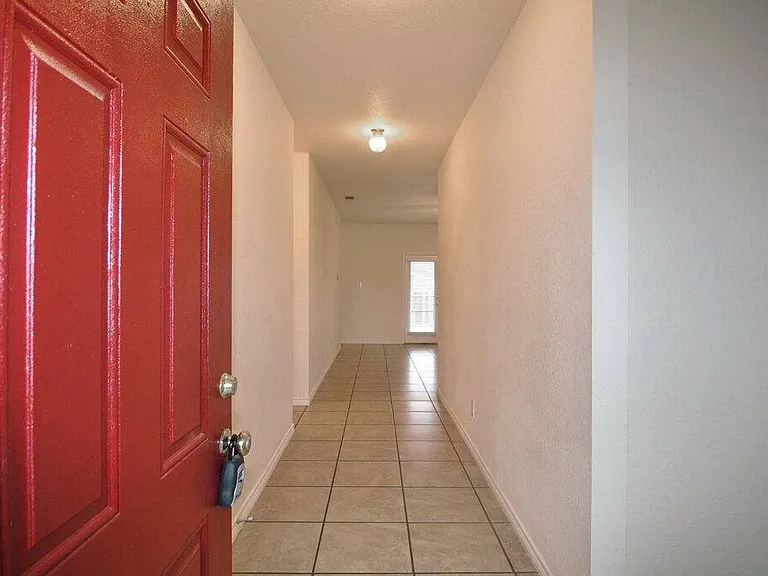 5324 Mirage Dr — Photo 2