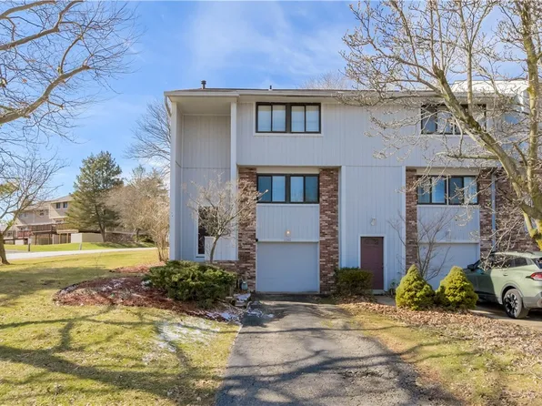 1000 Ryeland Ct, Bridgeville, PA 15017