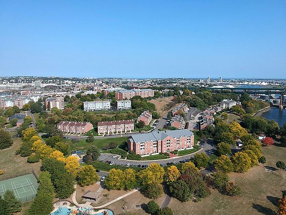 Admiral's Hill and park