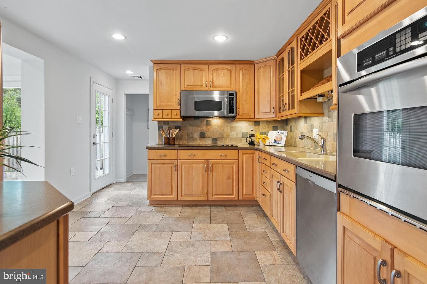 201 Manor Dr, Richboro, PA 18954 Zillow