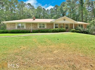 862 Clearwater Rd, Sharpsburg, GA 30277