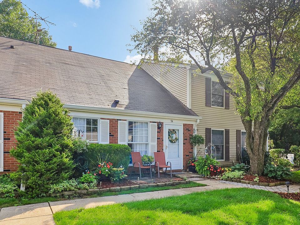 1st image of 74 Silver Tree Cir