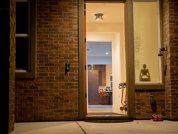 Front entrance w/door open