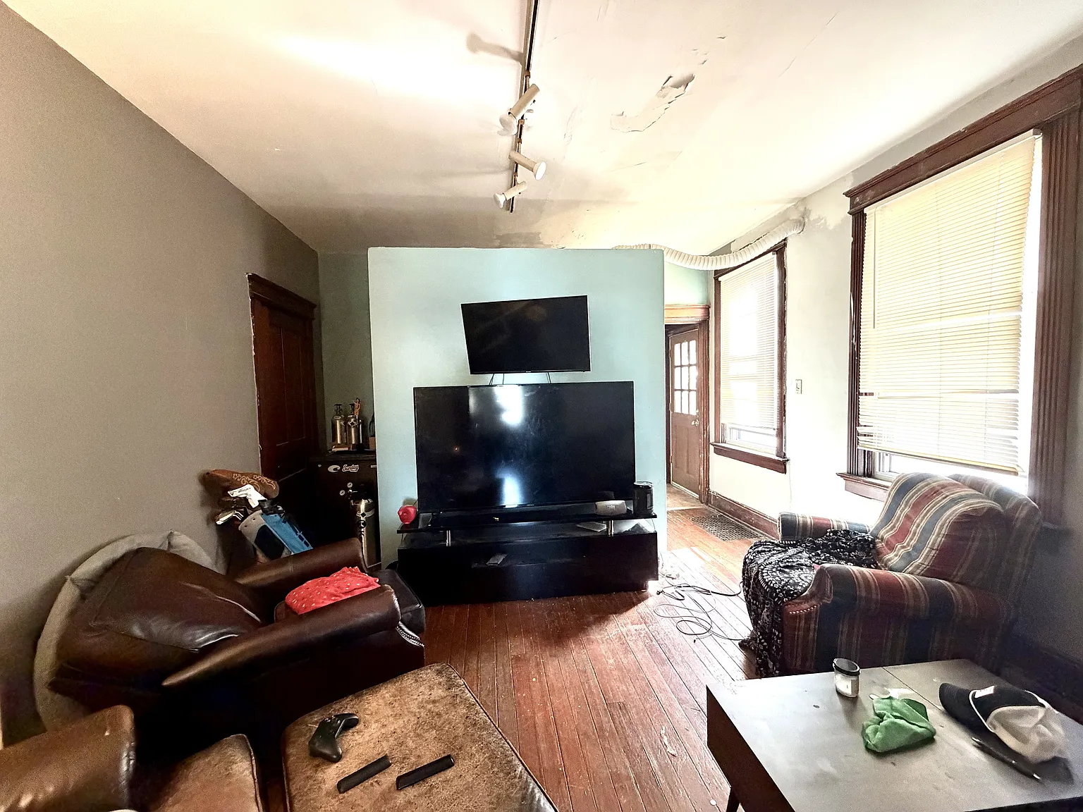 2242 Victor Street - 0 — Photo 4