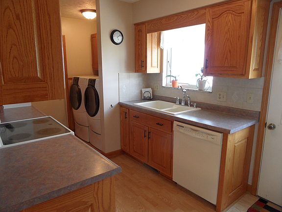 galley kitchen
