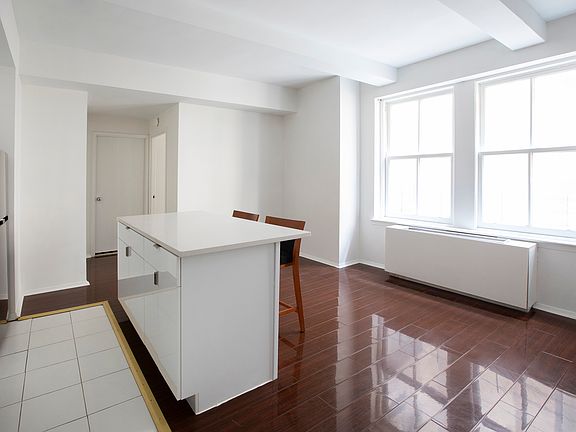 2nd image of 150 W 51st St APT 1730