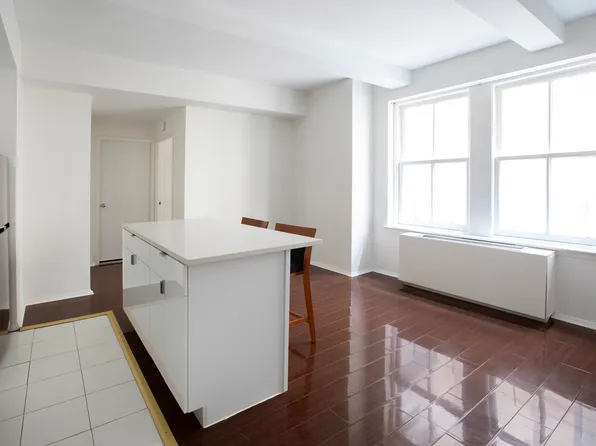 150 West 51st Street 1730 image 2 of 14