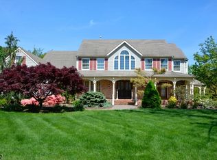 4 Jimmy Ct, Somerset, NJ 08873