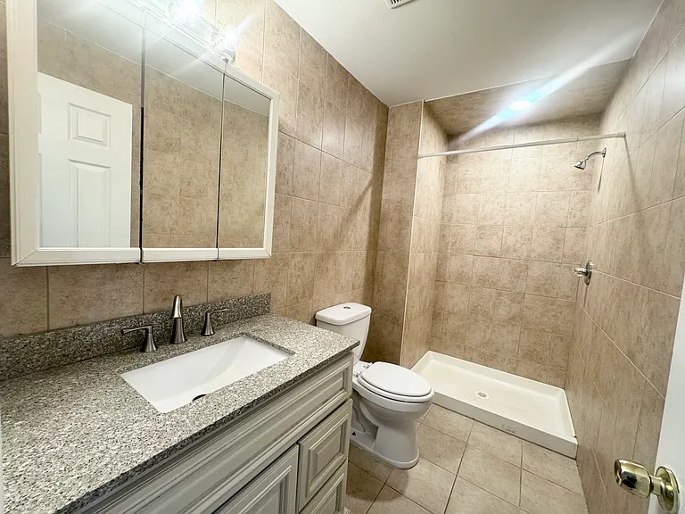 3510 Wallace St — Photo 40