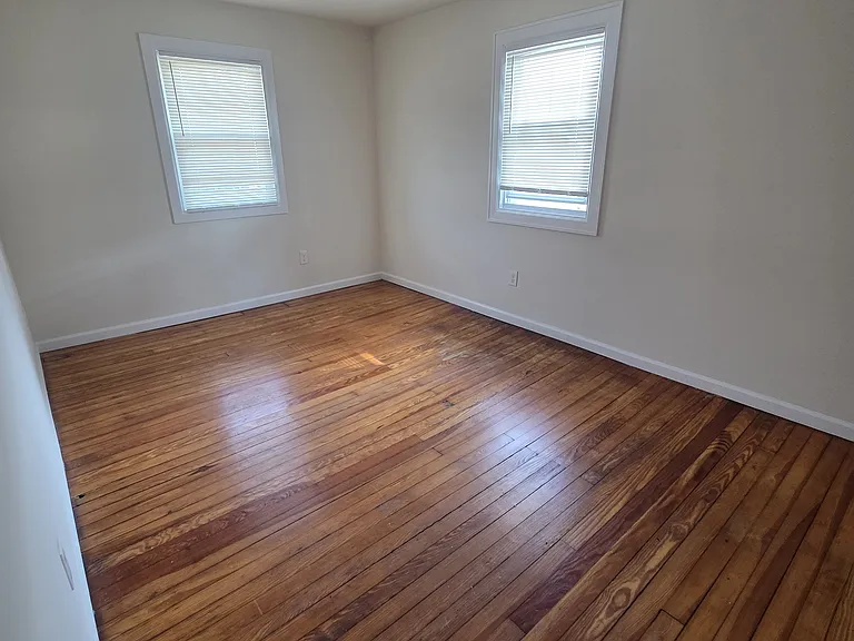 812 Glen Ter — Photo 12