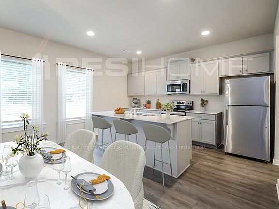 4th image of 10870 Woodland Dr