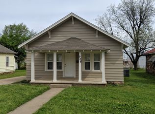 928 E Walnut St, Cushing, OK 74023