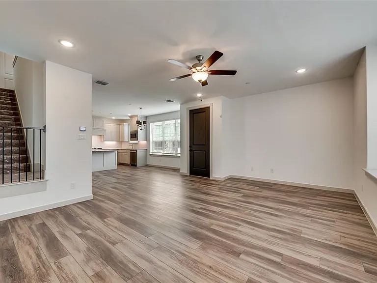 539 Cobblestone Ln — Photo 6