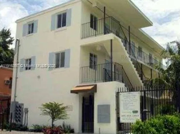 3680 Oak Ave APT 6, Miami, FL 33133