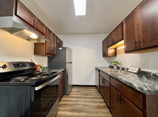 615 Skyview Pl APT 16, Madison, WI 53713