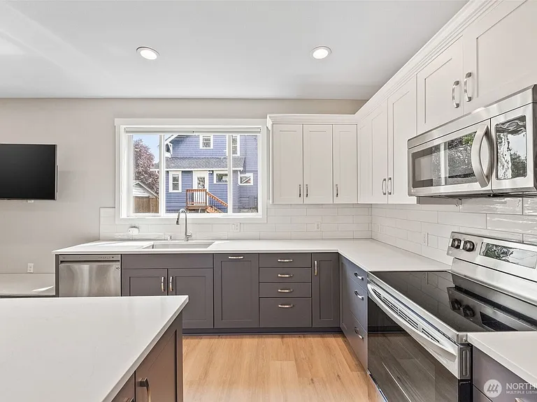 3211 S 7th St #B — Photo 3