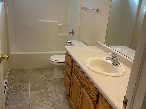 Main bathroom