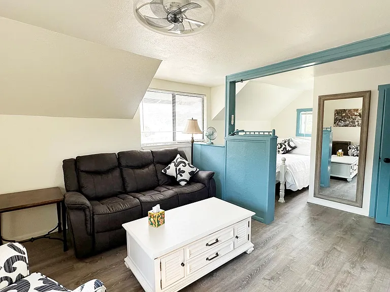 919 Tilden St #2 — Photo 6