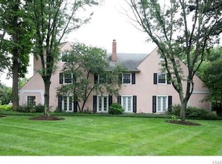 462 S Price Rd, Saint Louis, MO 63124