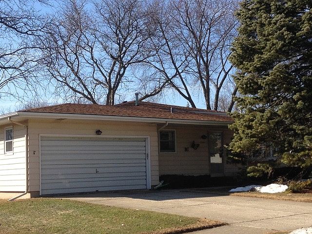 2nd image of 1321 Crown St