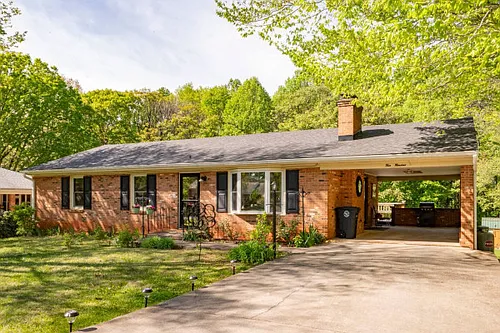 400 College Park Dr Photo 1