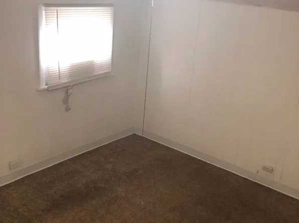 1700 Hicks Dr, Evansville, IN 47714