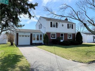 67 Eden Crest Dr, Cranston, RI 02920