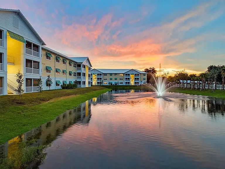 Waterline Bonita Springs — Photo 13