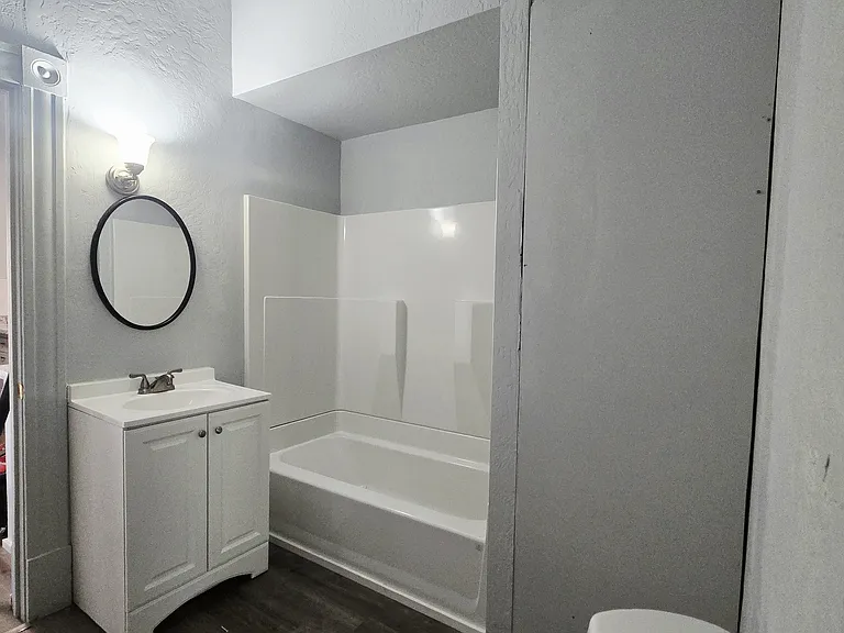 517 S Grape St #1 — Photo 9