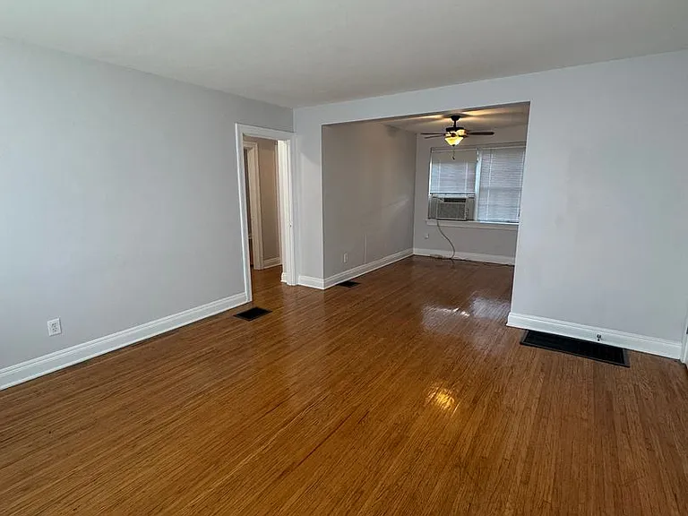 2079 Douglass Blvd — Photo 3