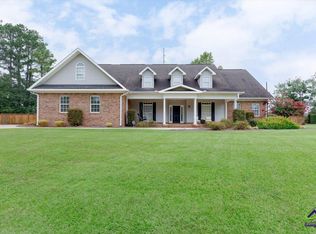 32 Willow Lake Dr, Warner Robins, GA 31093
