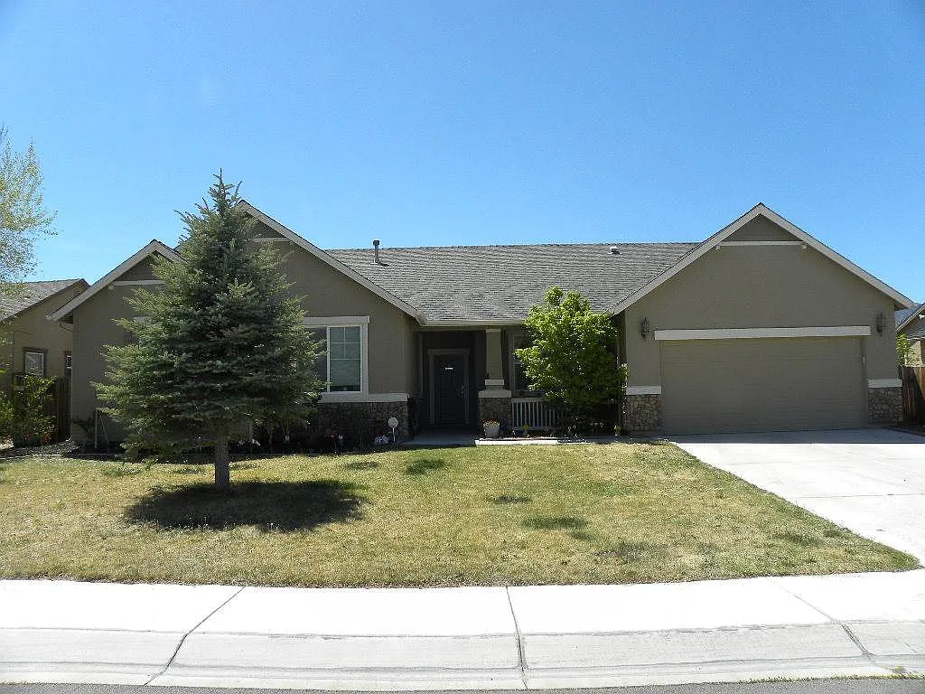 163 Oakridge Dr photo 1