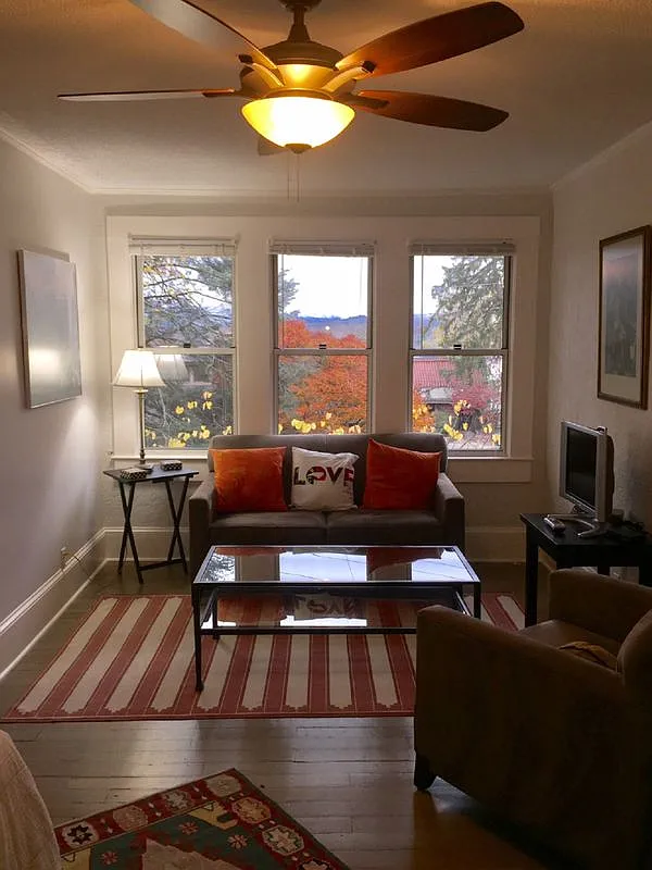1 bed, 1.0 bath, 500 sqft, $1,400 — Photo 2