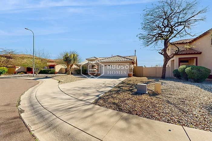 7123 N 77th Dr — Photo 3