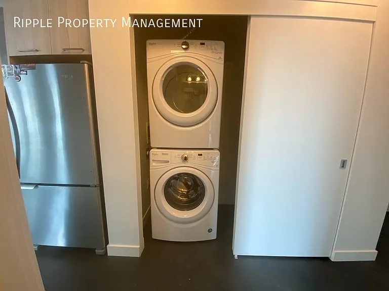 624 8th Ave SE #402 — Photo 13