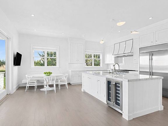 4th image of 917 Deerfield Rd