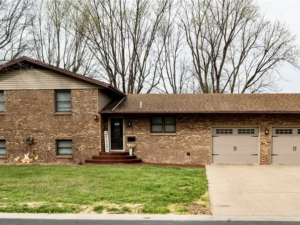 805 N Oakwood St, Effingham, IL 62401